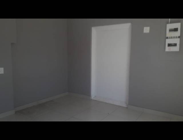 24.80M² OFFICE TO LET IN DALVIEW